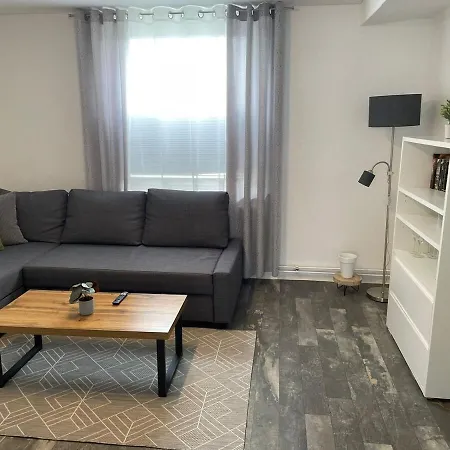 Moeblierte 4-zimmer *