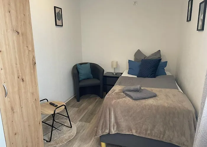 Апартаменты Moeblierte 4-zimmer